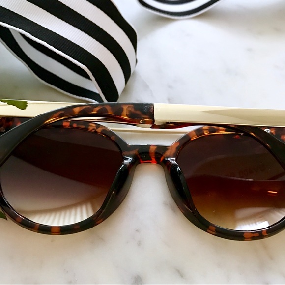 Jeweled Cat Eye Sunglasses - Picture 4 of 6