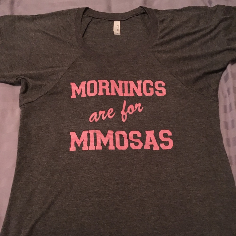 Super Soft, never worn, short sleeve fun tee❤️