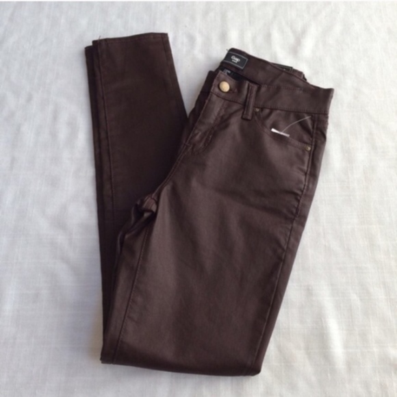 NEW Gap Burgundy Coated Denim Jeans Skinny - Picture 3 of 3