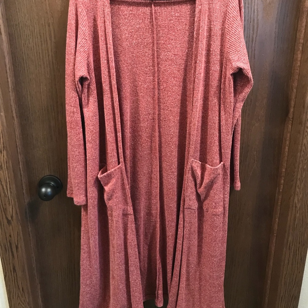 Beautiful EUC Lularoe Sarah