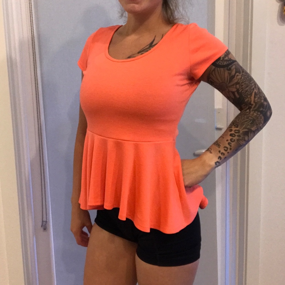 Peplum coral shirt