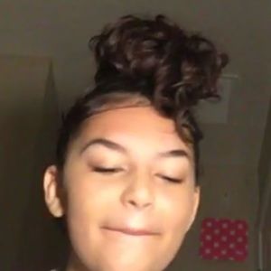 Meet your Posher, Myla