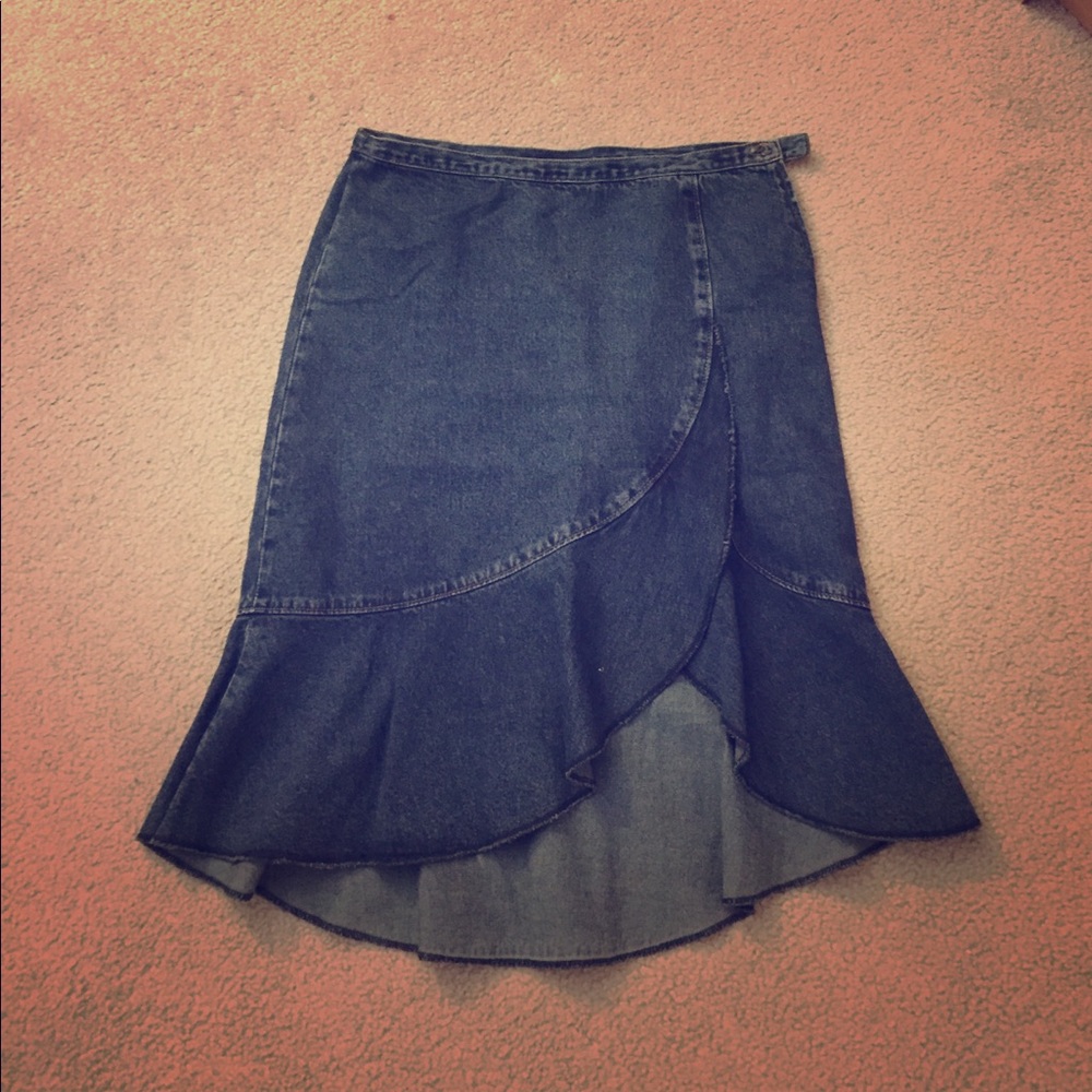 Ruffle jeans skirt