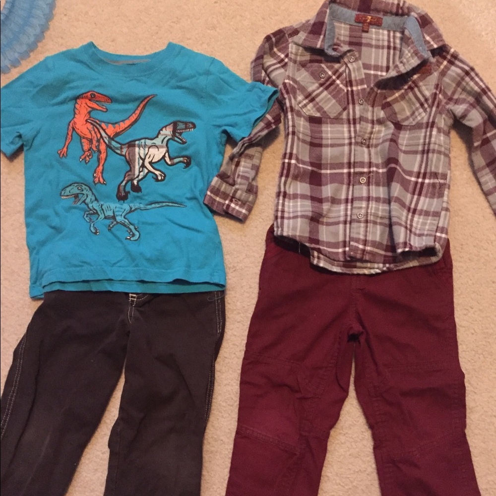 2 pairs of pants and 2 shirts