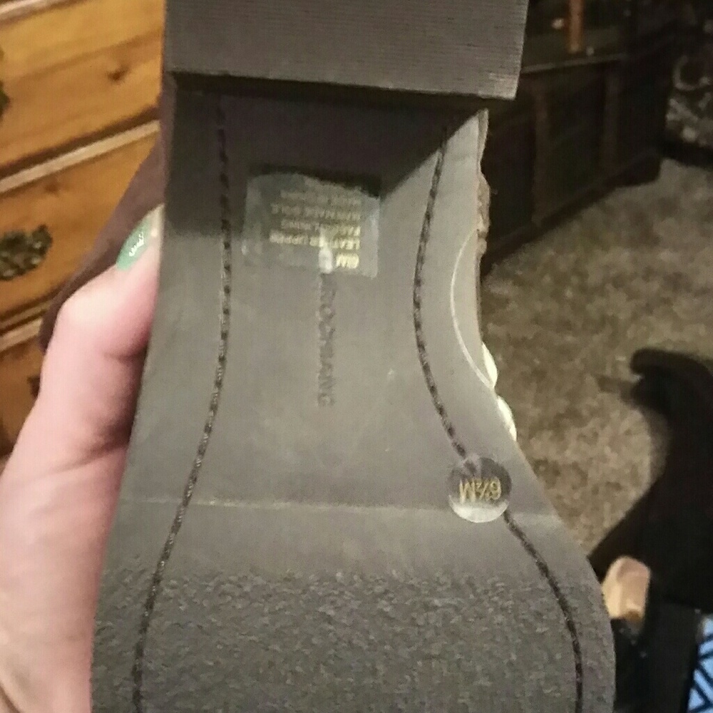 Boots - Picture 4 of 4
