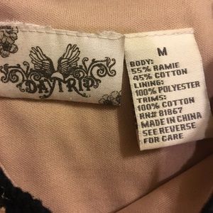 Daytrip Tops - Women's Daytrip V-neck tank. Size M. Daytrip Tops - Women's Daytrip V-neck tank. Size M.