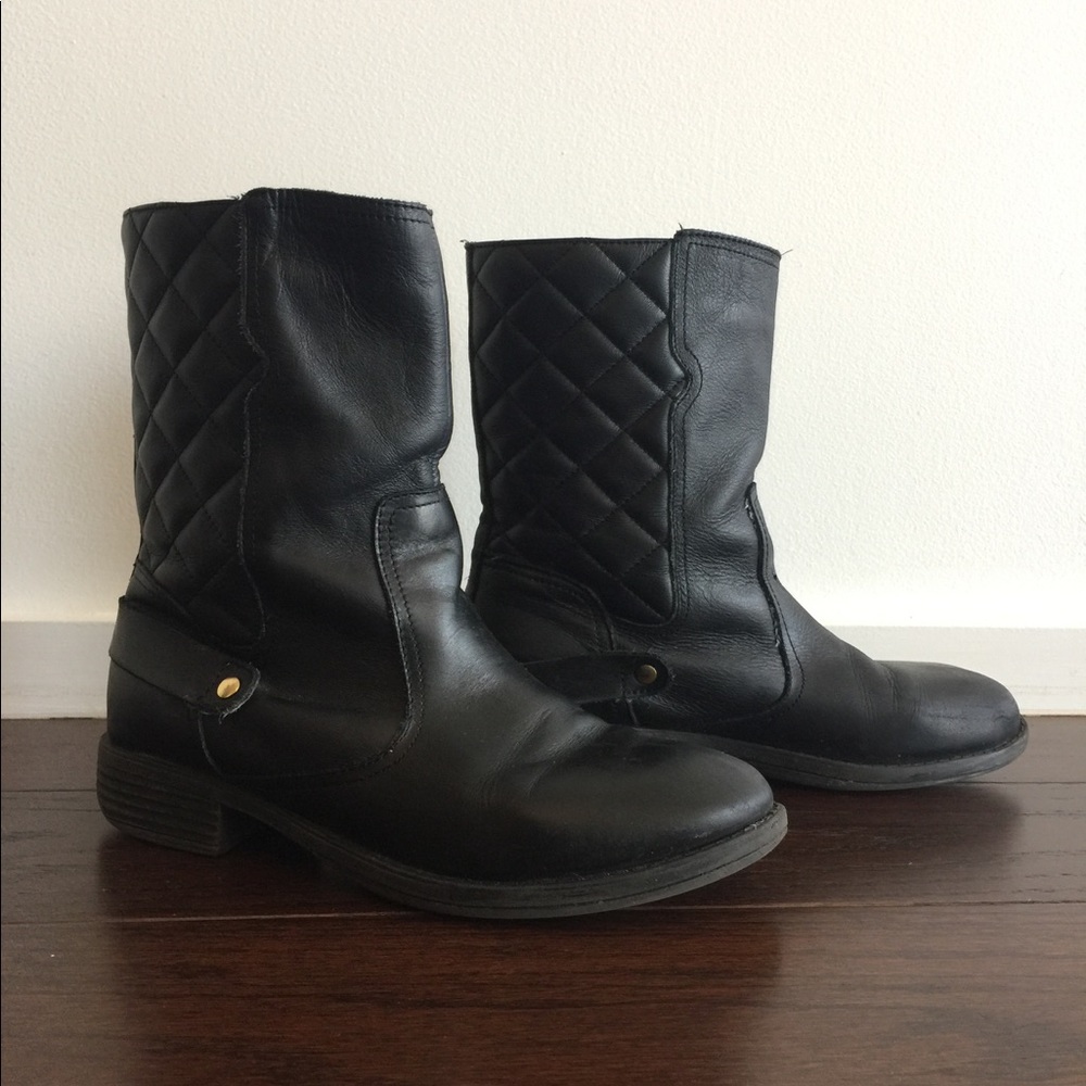 Black Kenneth Cole ankle boot 🖤