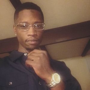 Meet your Posher, Dominique