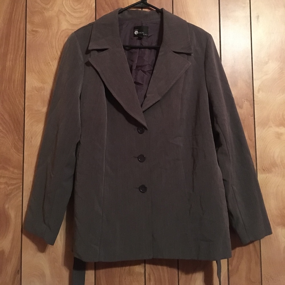 Gray Jacket - Picture 1 of 2