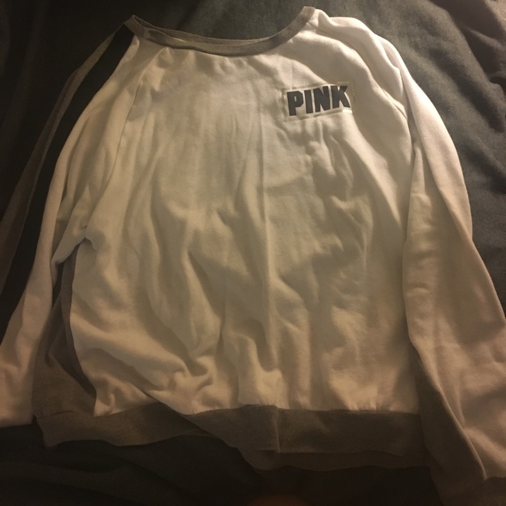 VS pink sweatshirt!!