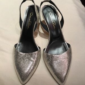 Oscar de la Renta Sammie crackled metallic pumps