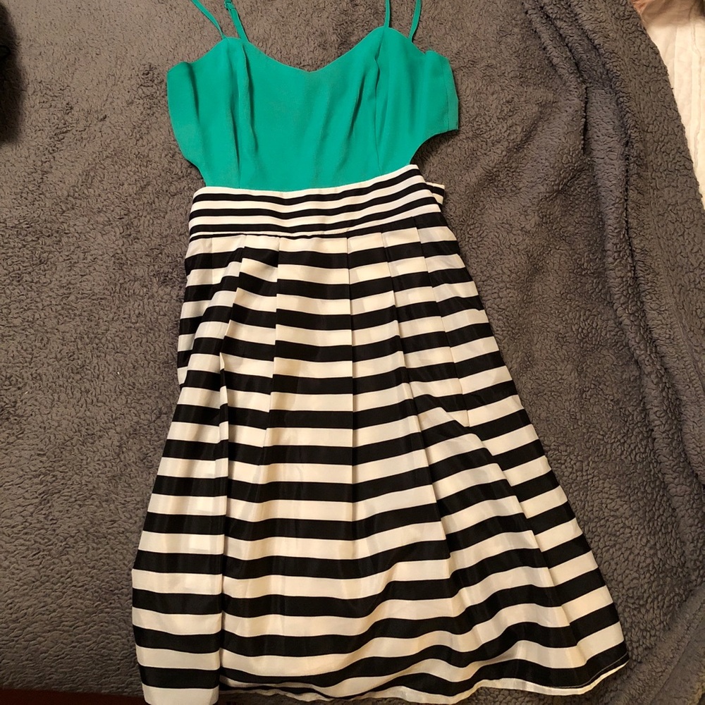 SUPER CUTE DRESS