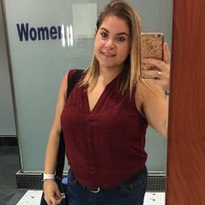 Meet your Posher, Mayra