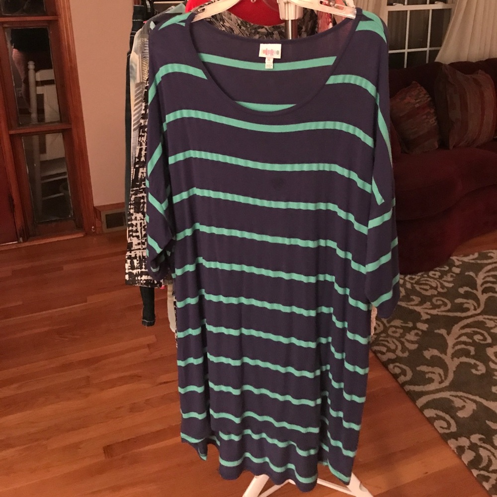 Lularoe shirt