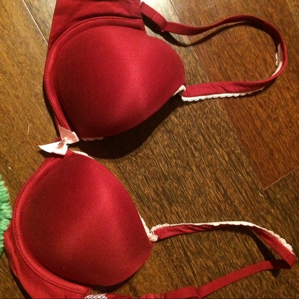 Maroon VS bra