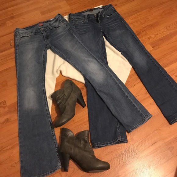 ❌SOLD❌ Arizona Bootcut Jeans - Picture 3 of 4