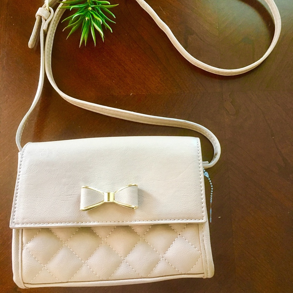 QUILTED CROSSBODY HANDBAG