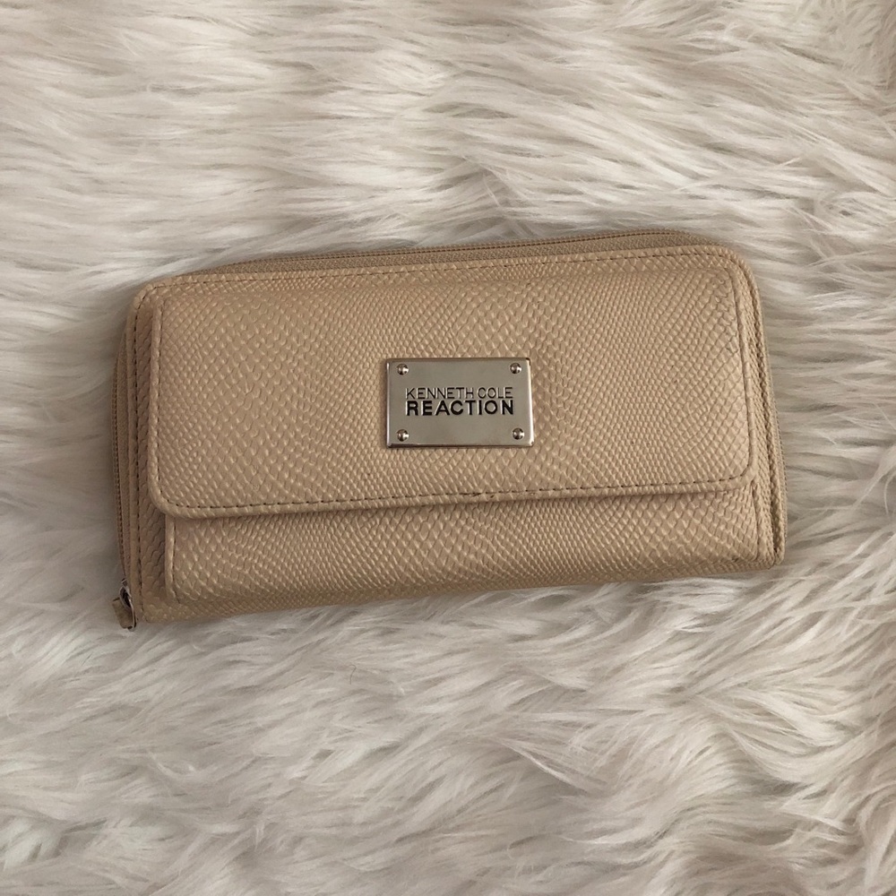 Kenneth Cole Reaction wallet