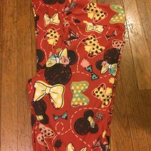 Lularoe Disney Minnie leggings