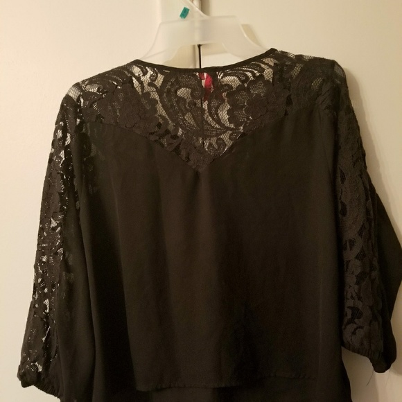 Lace top - Picture 2 of 2