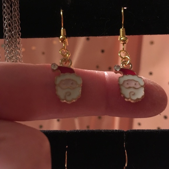 Your choice of Holiday earrings - Picture 3 of 8