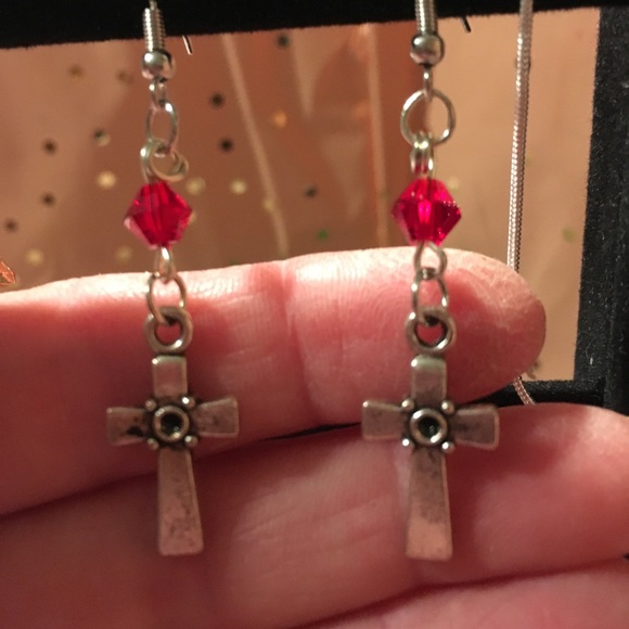 Your choice of Holiday earrings - Picture 7 of 8