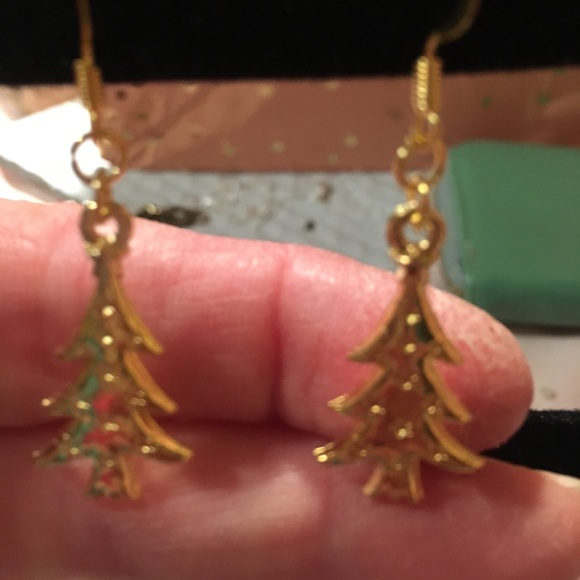 Your choice of Holiday earrings - Picture 8 of 8