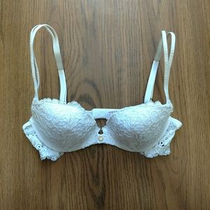 Lace VS White Soft Wire Bra - 32A