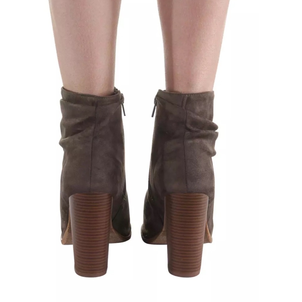 ❗️SALE❗️NIB Peep Toe Bootie - Picture 3 of 4