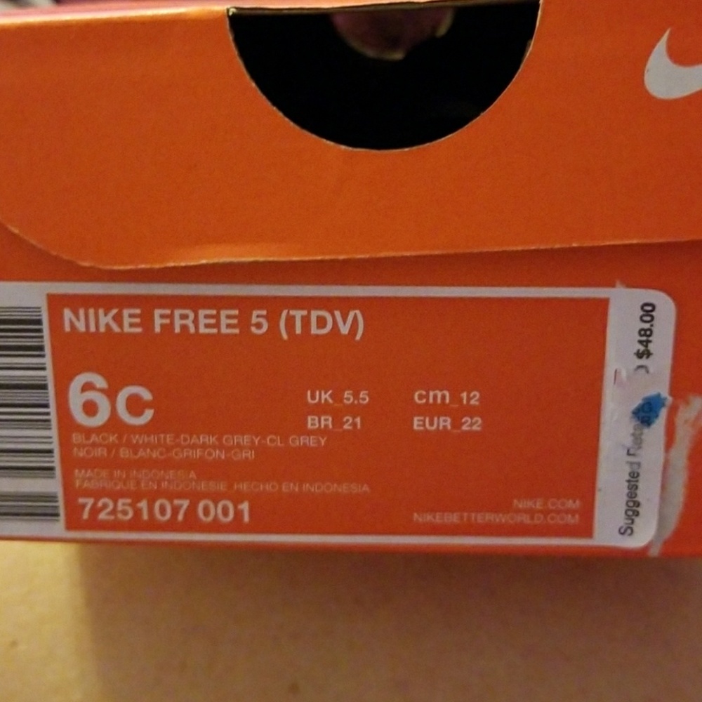 Baby shoes size 6c
