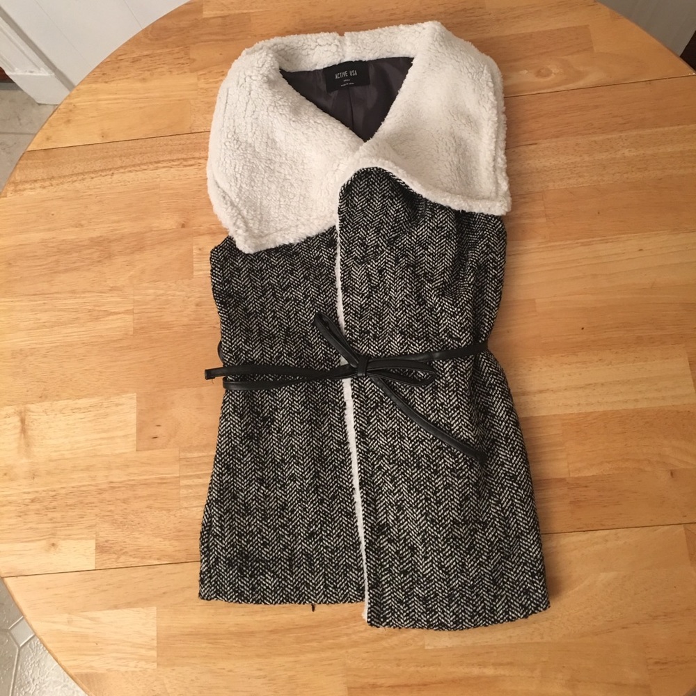 XSOLDX BN🎉Faux Fur Tweed Vest Jacket - Picture 3 of 3