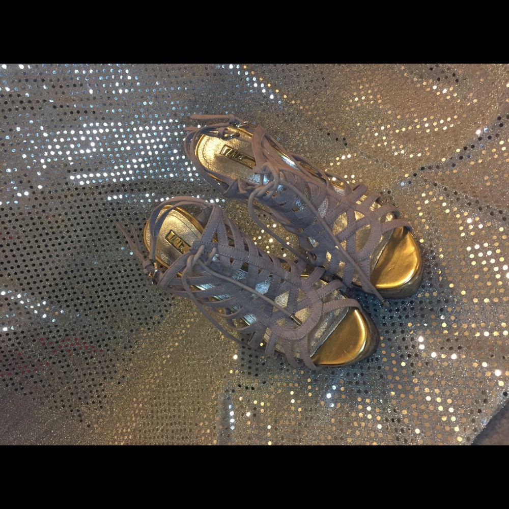 Shoes - Picture 2 of 4