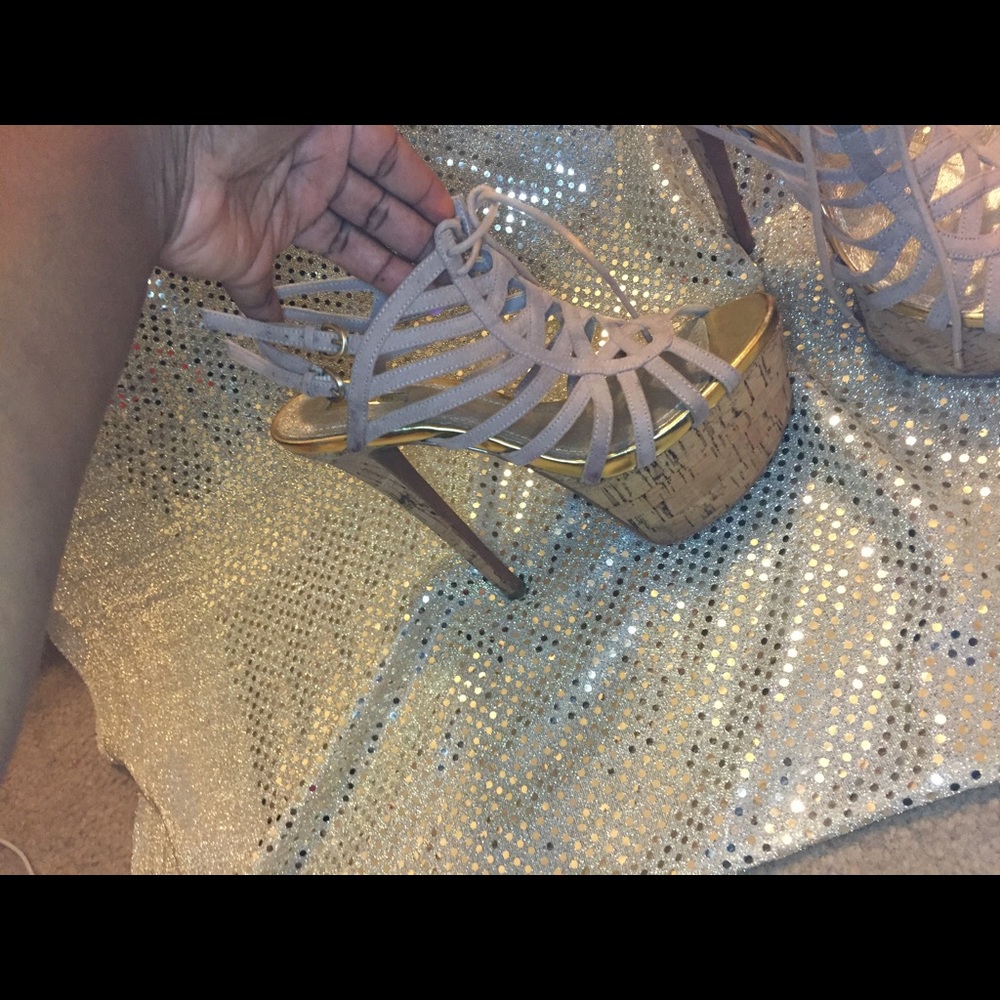 Shoes - Picture 4 of 4