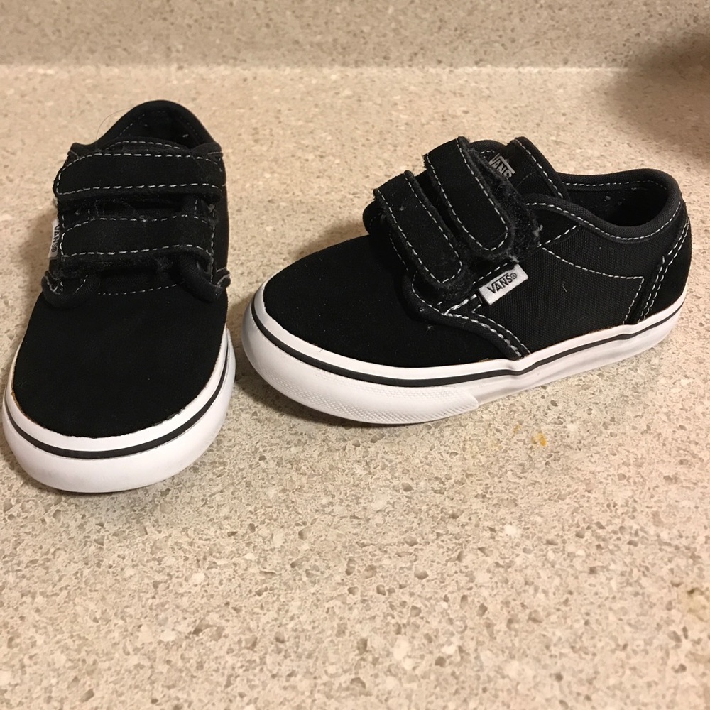 Black toddler Vans size 7