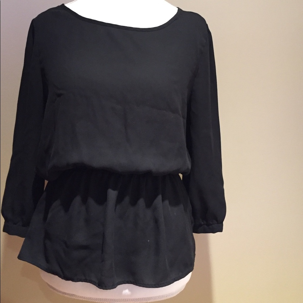 Black, fitted waste blouse