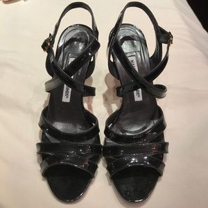 Manolo blahnik black pantent sandal heels