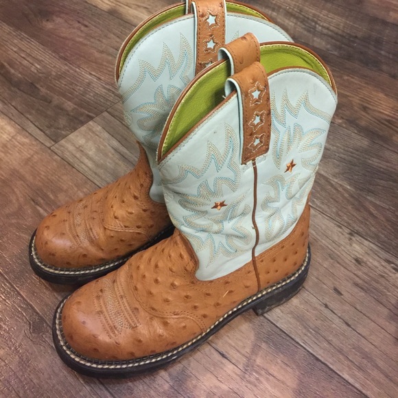 Ariat Shoes - Ariat boots size 8