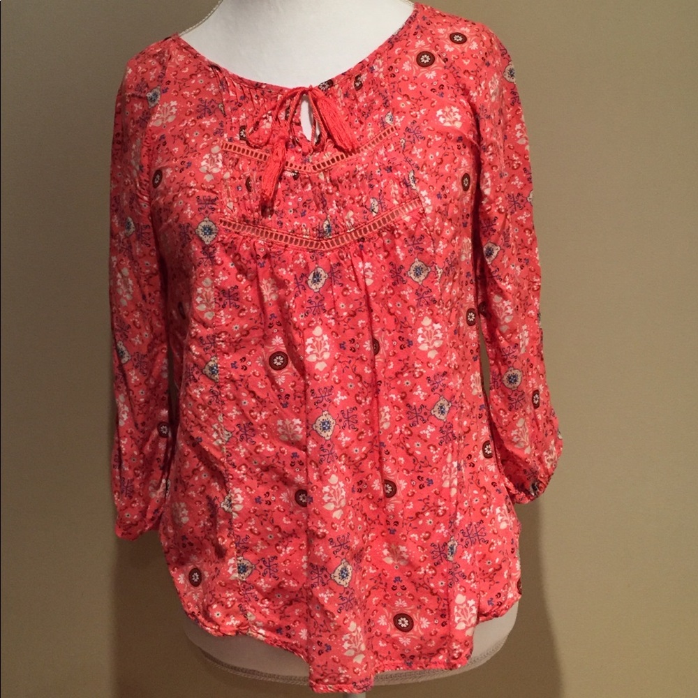 Cute & comfy floral blouse