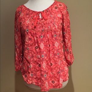 Cute & comfy floral blouse
