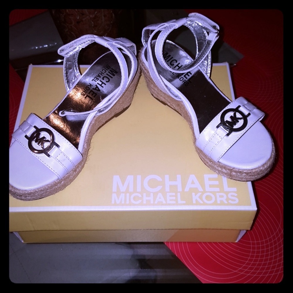 micheal kors white girl shoes