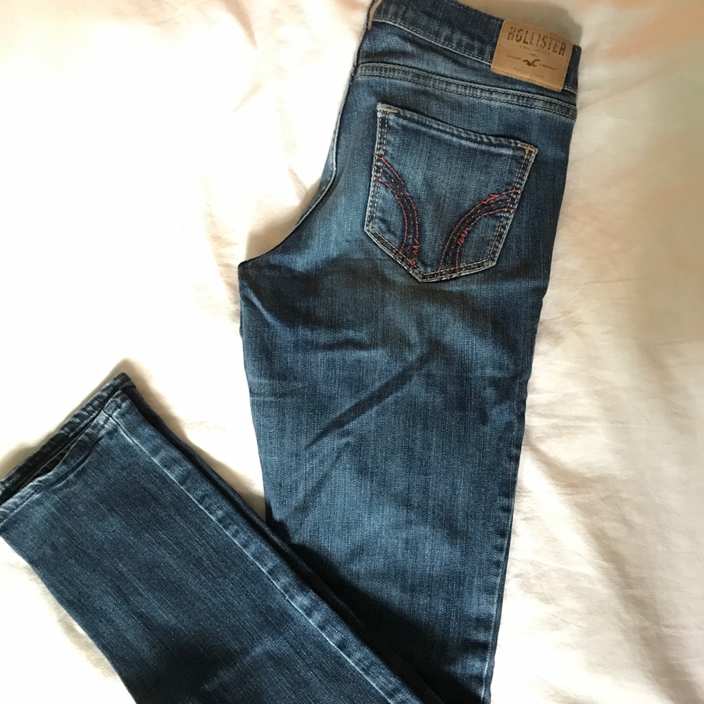 SoCal stretch Hollister jeans 💙