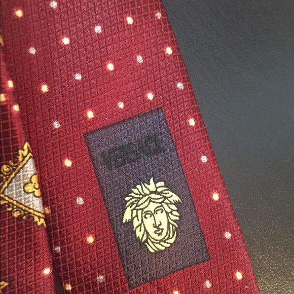 SOLD!!! Versace Medusa Silk Necktie - Picture 5 of 8