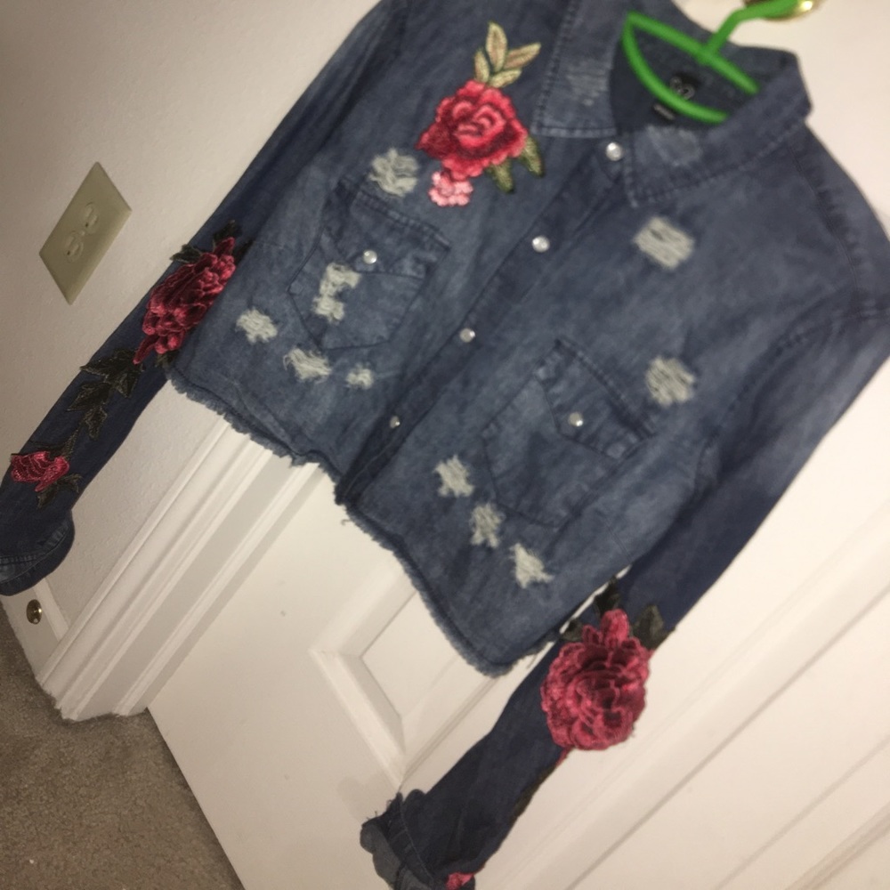 Top - Picture 3 of 3