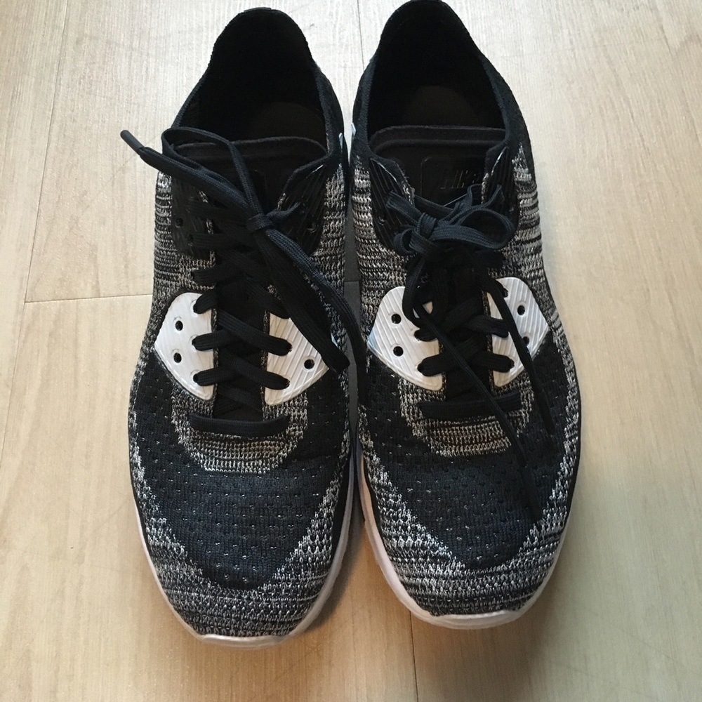 Nike Air Max Flyknit