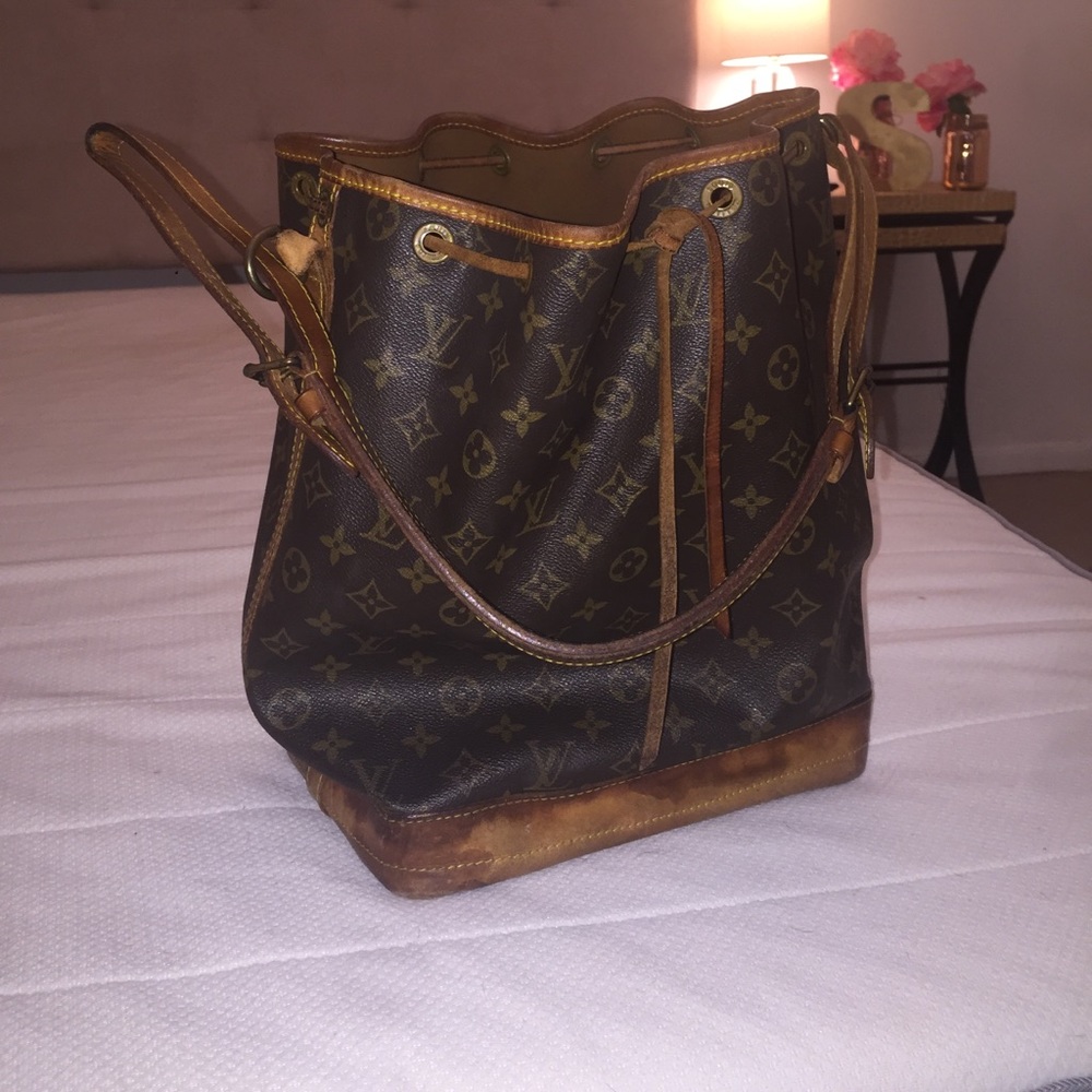 Bucket Authentic Louis Vuitton Bag