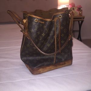 Bucket Authentic Louis Vuitton Bag