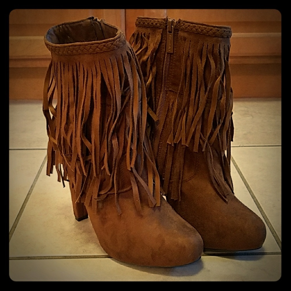 Ankle high boots