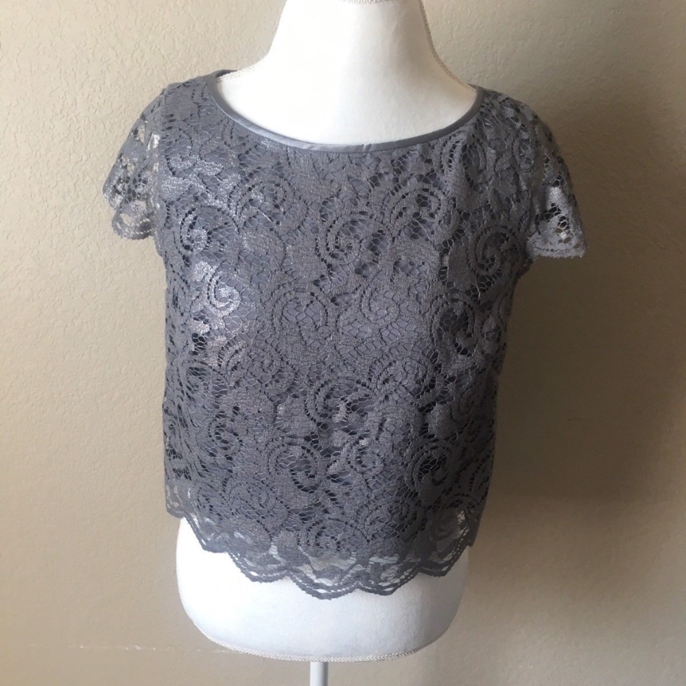 White House Black Market Scalloped Lace Crop Top