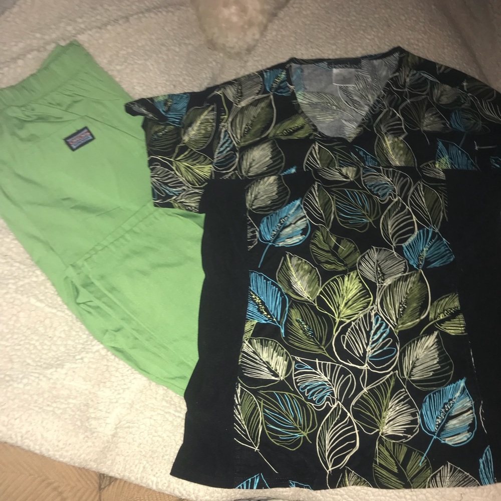Cherokee Scrub Set