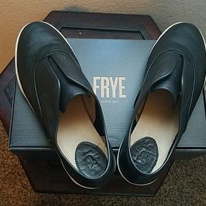 Frye Mindy Slip On Leather Sneaker